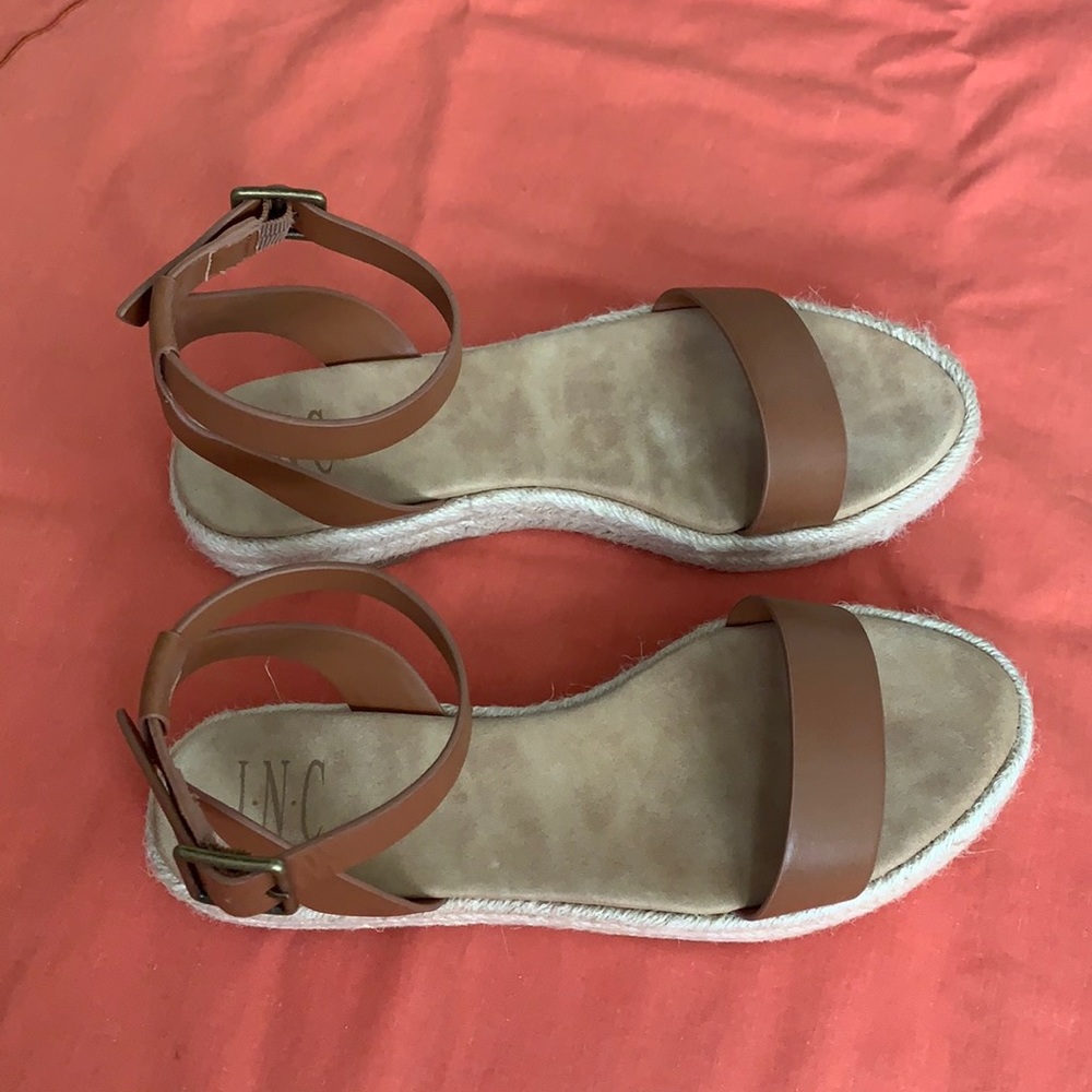 I .N.C international concepts platform sandals